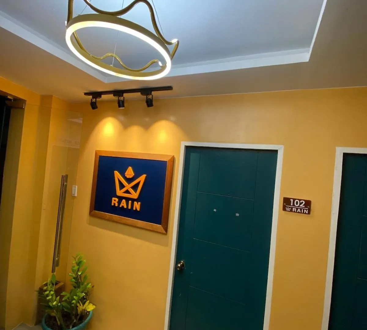 Near Airport Nordic Cozy Br With Roof Deck Mini Pool Apartment Manila