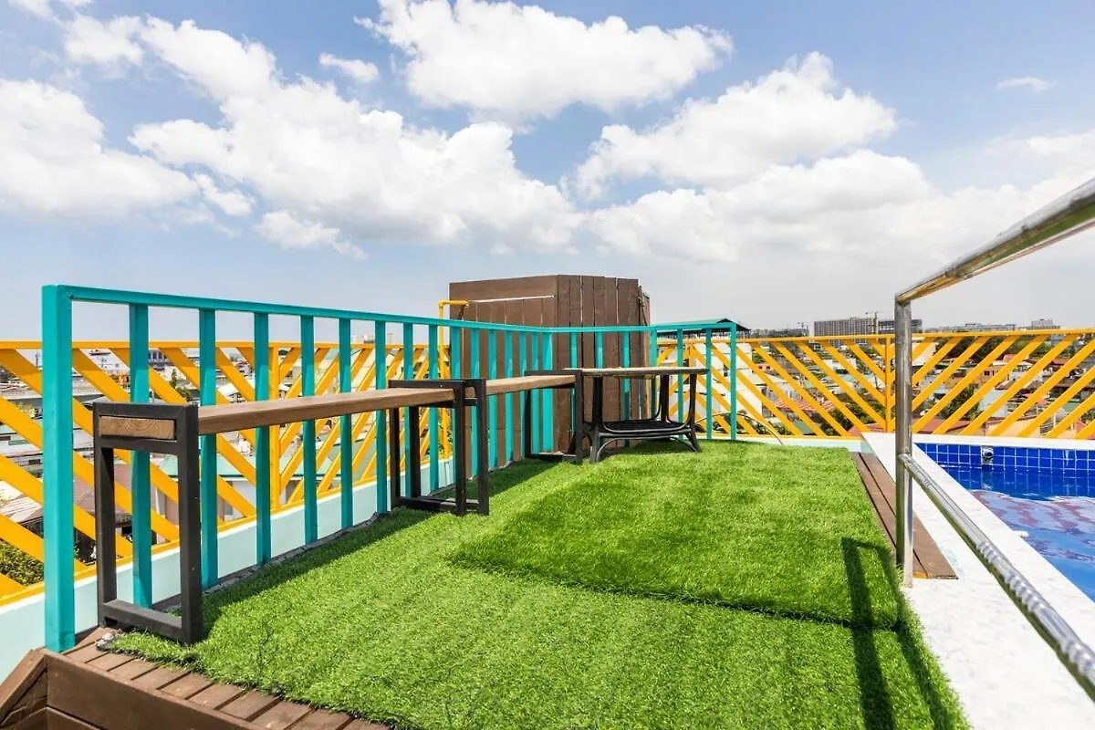 Near Airport Nordic Cozy Br With Roof Deck Mini Pool Apartment Manila